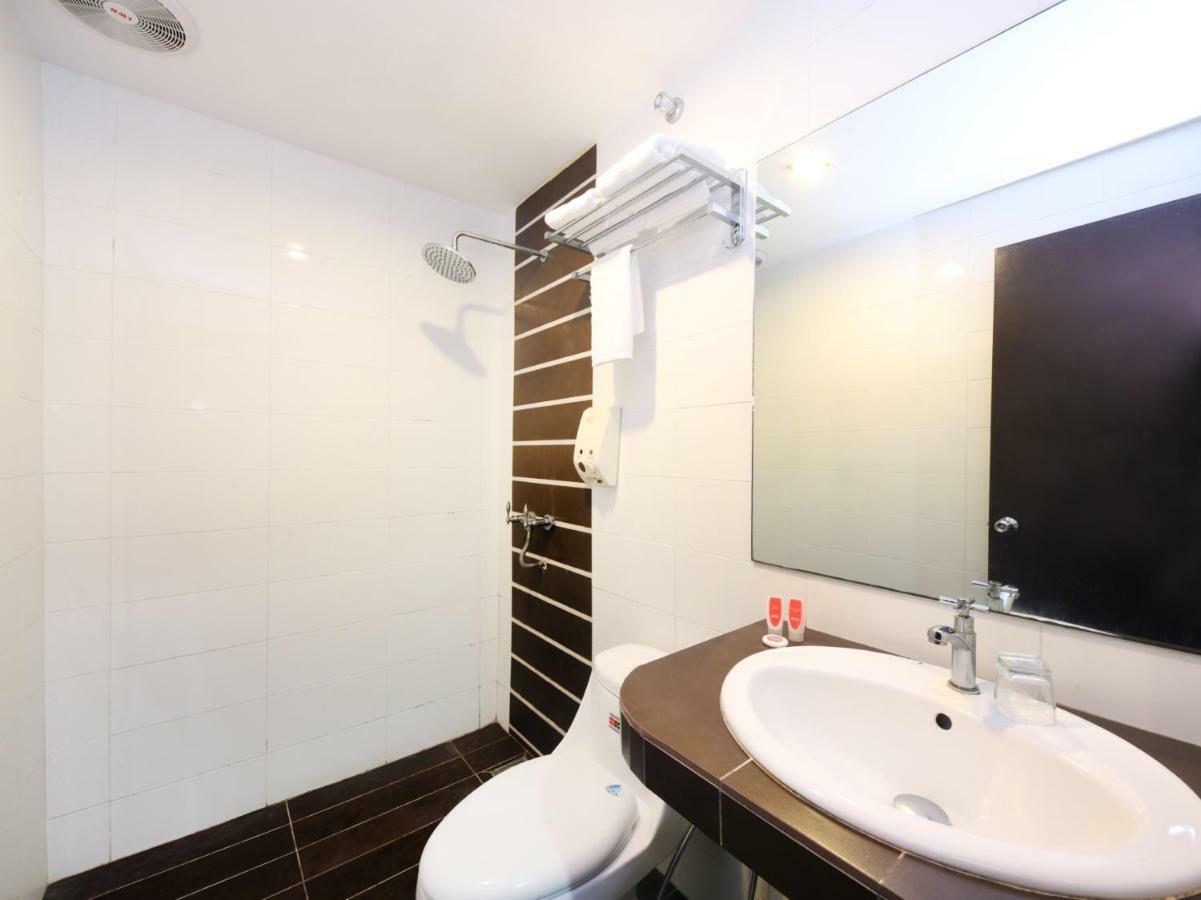 Capital O 837 Hotel Bei King Sitiawan Exterior photo